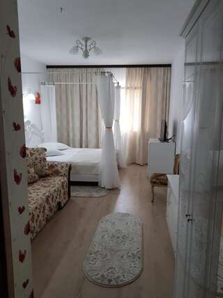 Отель Complex Prestige Алба-Юлия Двухместный номер с 1 кроватью или 2 отдельными кроватями-1