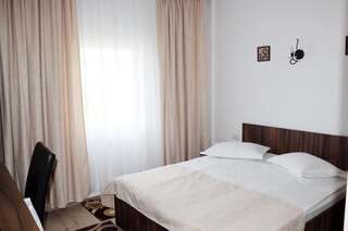 Отель Complex Prestige Алба-Юлия Двухместный номер Делюкс с 1 кроватью или 2 отдельными кроватями-5